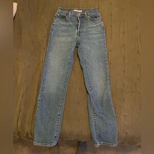 Women’s Levi’s ribcage jeans